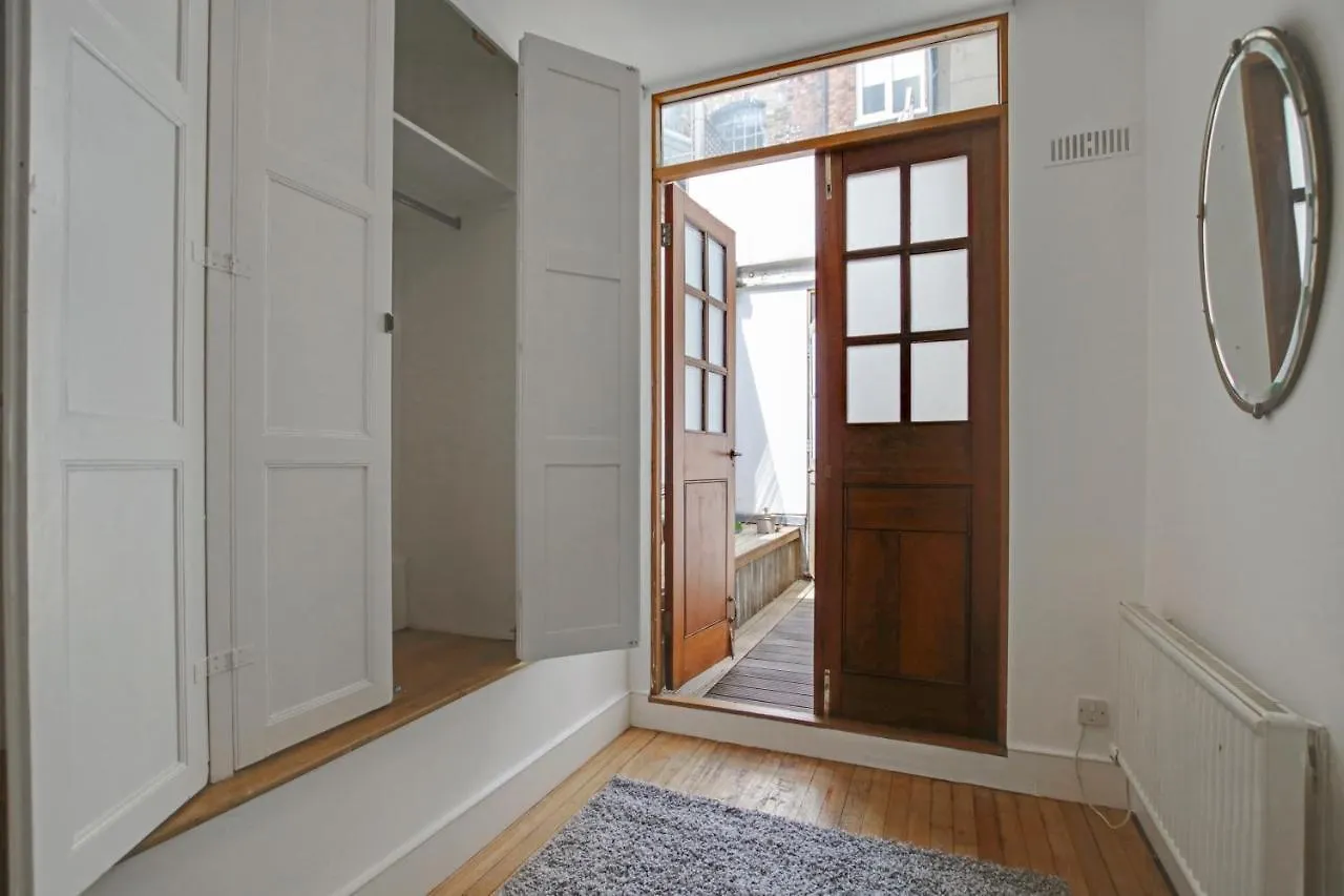 331 Apartment London